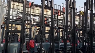 واردات انواع لیفتراک در بازرگانی بلوچ