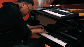 مصاحبه و اجرای پیانیست بی نظیر Jahari Stampley در کنار ریک عزیز ^^