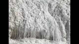 آبشار نمکی در خور و بیابانک اصفهان - معجزه طبیعت