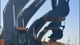 واردات انواع بیل میکانیکی از برند های معروف جهان در بازرگانی بلوچ