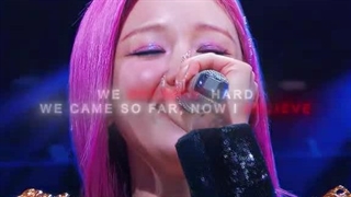 ادیت از اجرای گلدن توسط پریتا ، رورا و آهیون