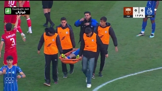 مصدومیت و تعویض مهران احمدی هافبک استقلال مقابل فولاد