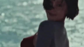 یکی از قشنگ ترین و رویایی ترین ام وی هایی که دیدم....