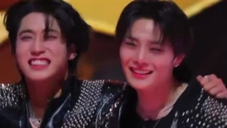 468 تا ویدیو ریخته رو سرم لایک کنم پس برای اینکه لایکتون کنم بیاید کپشن