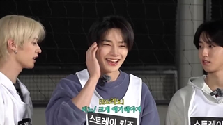 برنامه Fall in to VallyBall با STRAY KIDS ( هان، لینو و آی ان) همراه زیرنویس فارسی آنلاین ( پارت 1) ♡♡ کپ