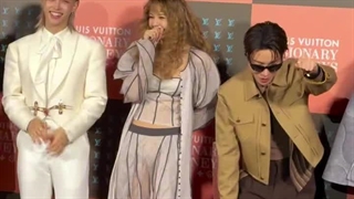 فلیکس، لیسا و جیهوپ کناهمدیگه خیلی گرون بنظر میرسنTT