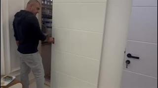 طراحی و اجرای درب کشویی انباری اتاق خواب