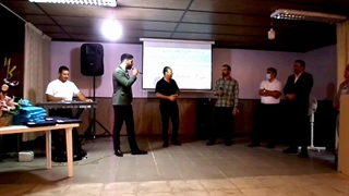 اجرای مسابقه های شاد و خنده دار از مجری سامان طهرانی