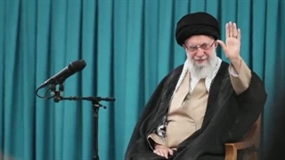 جهت  ایرانی وظیفه خودش بداند که جنس ایرانی مصرف کند