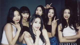 آلبوم فیرلس لسرافیم le sserafim fearless ep (LESSERAFIM)