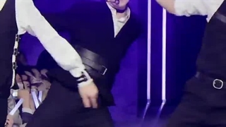 فنکم Chains شین لونگ از اجرای THE FIRST ALARM SHOW CASE