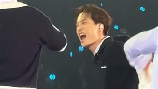 اجرای جدید آهنگ Growl از اکسو در کنسرت سئول اکسوپلنت 6