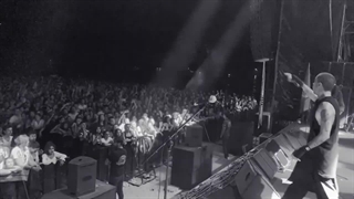 Can_Bonomo_-_Kuşadası_Selam,_Merhaba!__Konser_Hikayesi__#RuhumBela(720p)