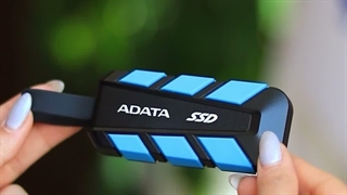SSD اکسترنال ADATA SC740 | کوچک، سریع و همیشه همراه.