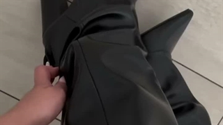 اهنگش رو کسی داره. ؟؟؟؟