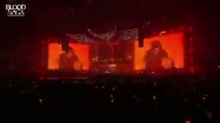 اجرای آهنگ drunk dazed در تور blood saga سئول