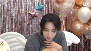 لایو برگشت از سربازی جونگهان از سونتین در ویورس با زیرنویس فارسی (Weverse LIVE 260625 _SEVENTEEN_ 하니 돌아왔쫑). کپشن!!