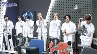 اجرای آهنگ ' Bills ' از انهایپن در برنامه Kiss the radio